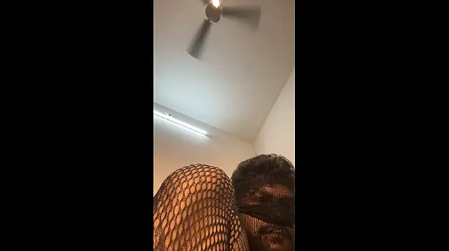 ChocolateBoy-Pussy Webcam Show