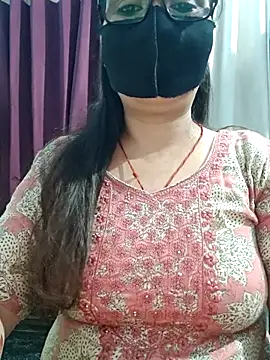 Aishwaryaa_69 Adlı Modelin Canlı XXX Sohbeti