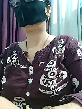Aishwaryaa_69's Live XXX Chat