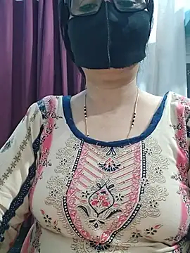 Chat XXX ao vivo de Aishwaryaa_69