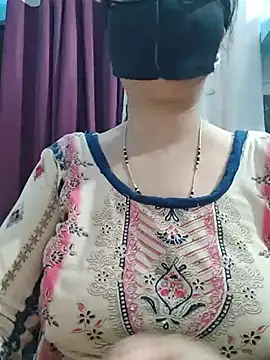 Aishwaryaa_69's Webcam Show