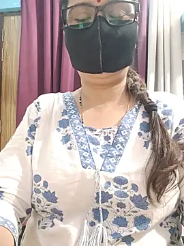 Aishwaryaa_69 Adlı Modelin Canlı XXX Sohbeti