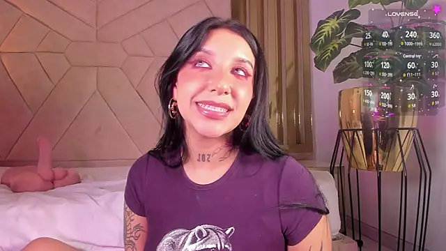 Chat XXX en directo de Leiaa_