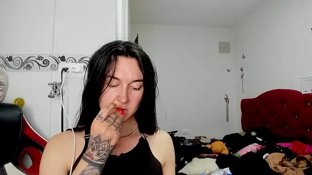 Sweet-Suck69 在線直播表演