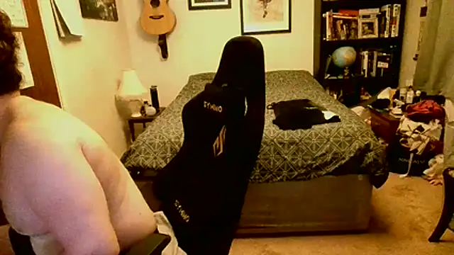 Pale_Ginger Show Webcam
