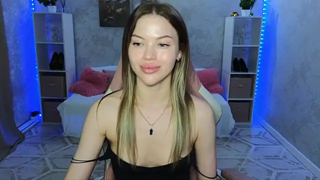 EmmyMills: δωμάτιο απευθείας συνομιλίας