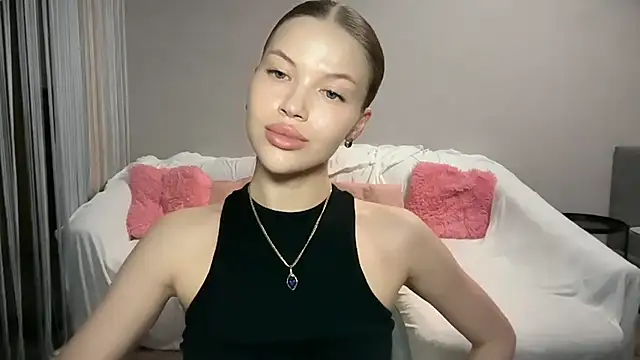 EmmyMills Live XXX-chat