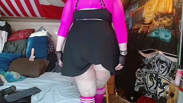 cosmicjones Show in webcam