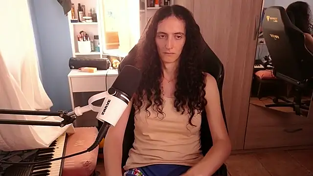 MemiSecrets' Webcam Show
