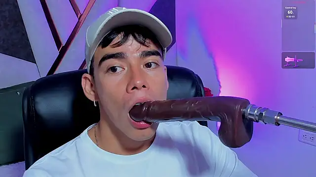 Alejandro_karter18のウェブカメラショー