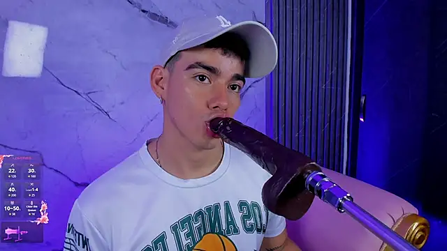 Alejandro_karter18 Шоу с уебкамера