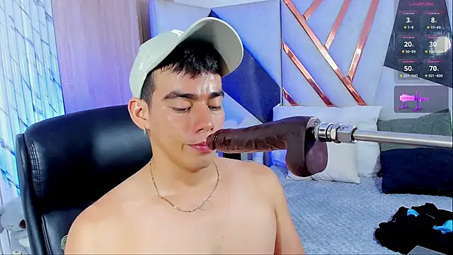 Show modela Alejandro_karter18 na web-kameri