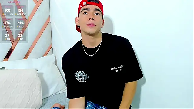 Alejandro_karter18 Webcam-Show