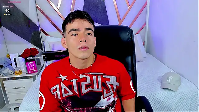 Show modela Alejandro_karter18 na web-kameri