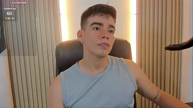 Alejandro_karter18's Webcam Show