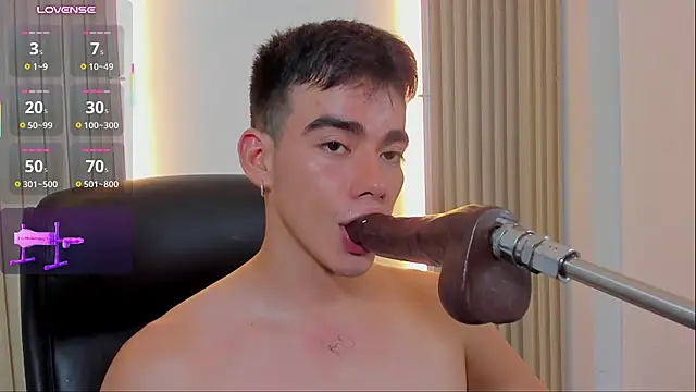 הופעת וובקאם של Alejandro_karter18