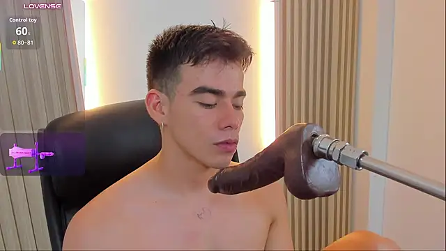 Alejandro_karter18 网络视讯表演