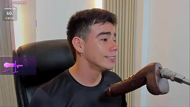 Alejandro_karter18 Adlı Modelin Web Kamerası Şovu