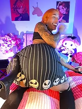 Show modela Naugth_channel_ts na web-kameri