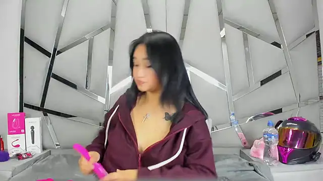 Chat XXX en directo de Catherinee69_x