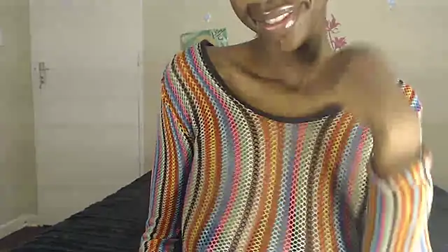 Blacktittiex02 Chat XXX in diretta