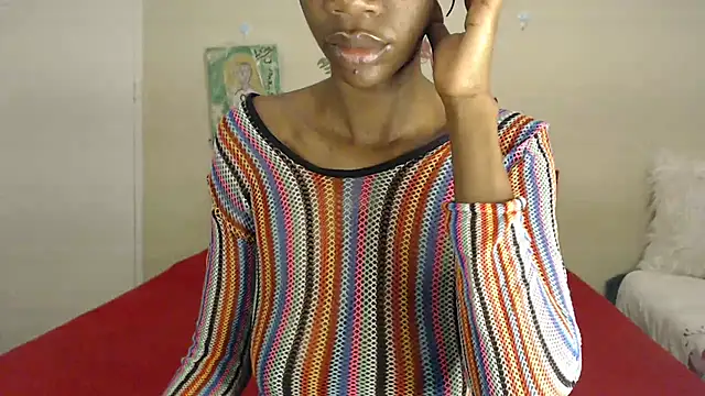 Blacktittiex02 Adlı Modelin Canlı XXX Sohbeti