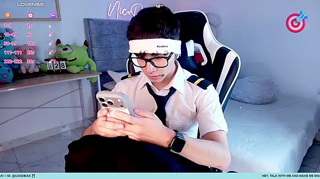 Niico_Cruz Show in webcam