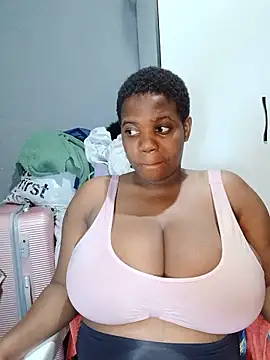 Show de Bigchoccojugsxx na webcam