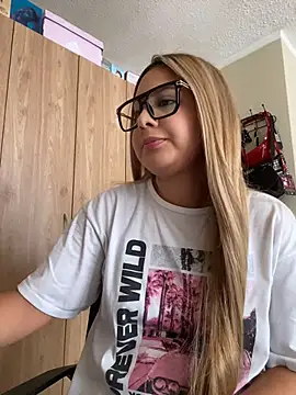Živý XXX chat Miabonnett_