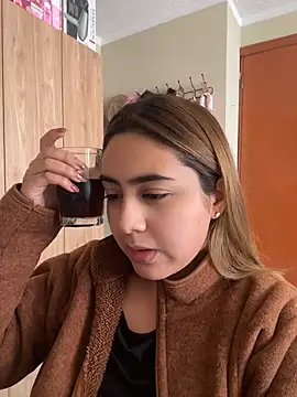 แชท XXX สดของ Miabonnett_