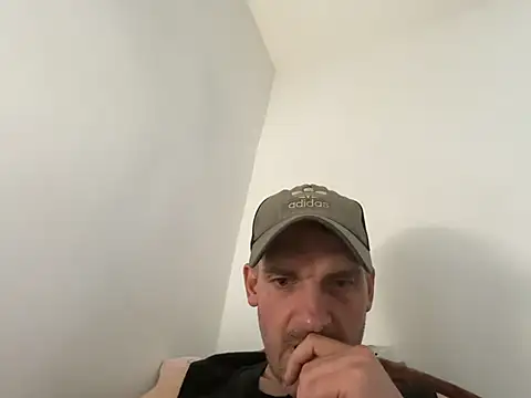 Random_gay_1985 webcam show