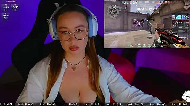 Emili1-'s Live XXX Chat