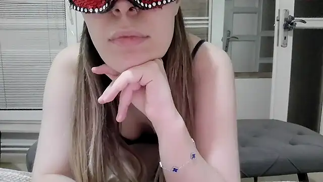 34x1Isabel34's Live XXX Chat
