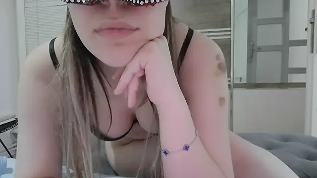 34x1Isabel34's Live XXX Chat