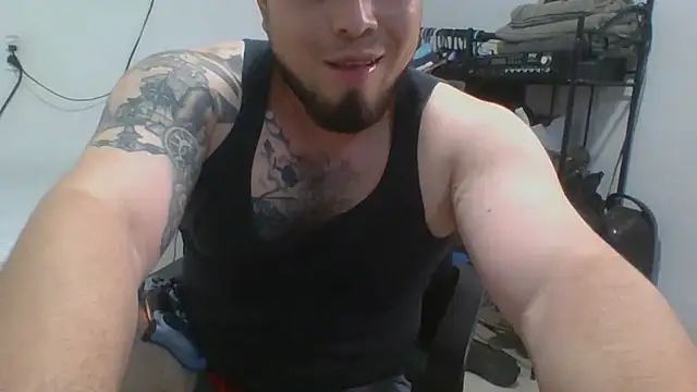 DirtyRcride Pertunjukan Webcam