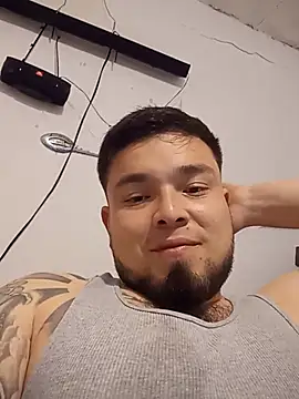 DirtyRcride Show in webcam