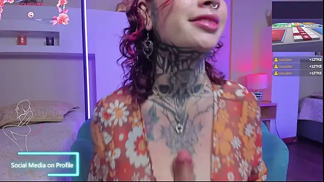 ViolettaBaker_'s Webcam Show