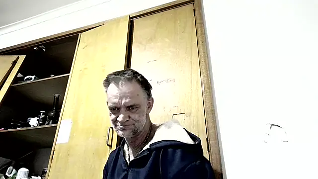 הופעת וובקאם של TooFknHorny7676@xh