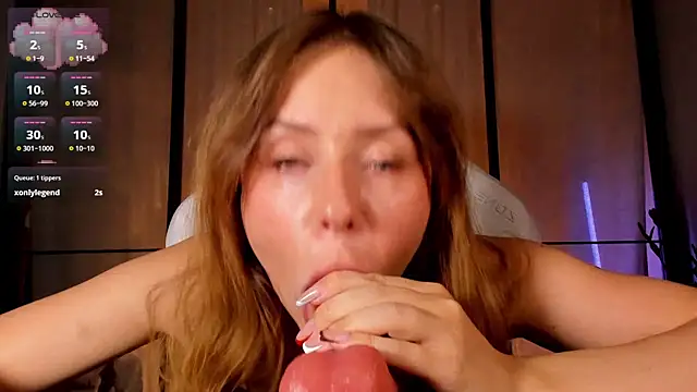 ilona_curly Chat XXX in diretta