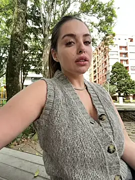 Živý XXX chat Alirawrz