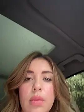 Chat XXX ao vivo de Alirawrz