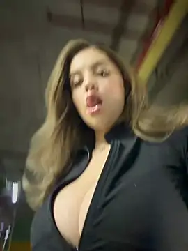 Alirawrz Webcam-Show