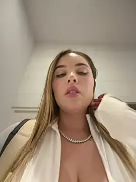 Alirawrz's Webcam Show