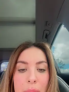 הופעת וובקאם של Alirawrz