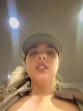 Alirawrz's Webcam Show