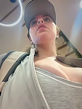 Alirawrz Webcam Show