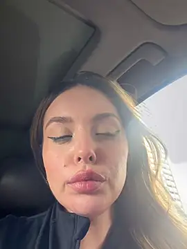 הופעת וובקאם של Alirawrz
