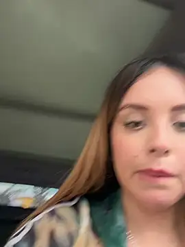Alirawrz 网络视讯表演