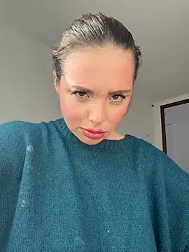 Alirawrz Webcam Show
