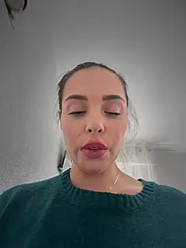 Alirawrz Шоу с уебкамера